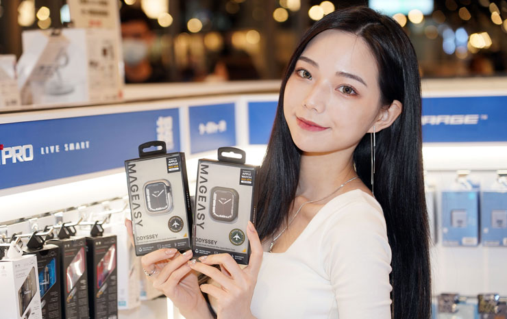 <strong>小豪包膜進駐新光三越!台北信義 A11 新櫃火熱登場~百大女郎冠軍啾啾帶你開箱!</strong> - 阿祥的網路筆記本 MAGEASY 也有推出 Apple Watch 專用的保護殼,可以保護好蘋果手錶。