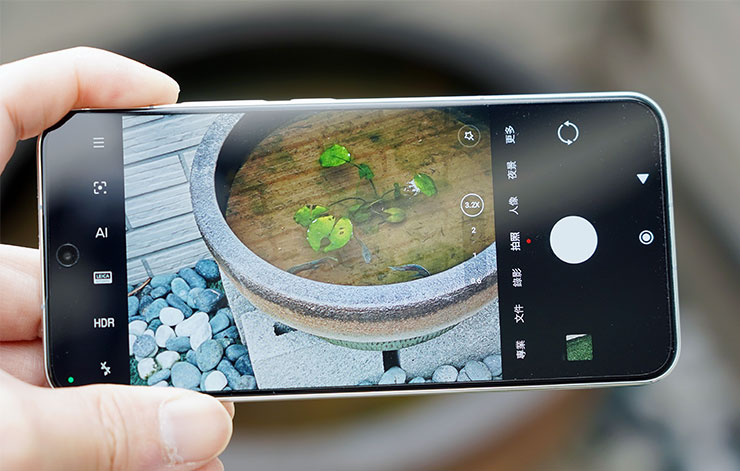 Xiaomi 13 的相機介面也十分簡單易懂，操控也相當順暢。
