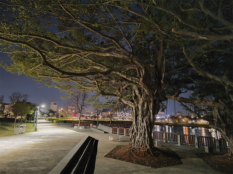 Xiaomi 13 的夜景拍攝樣張