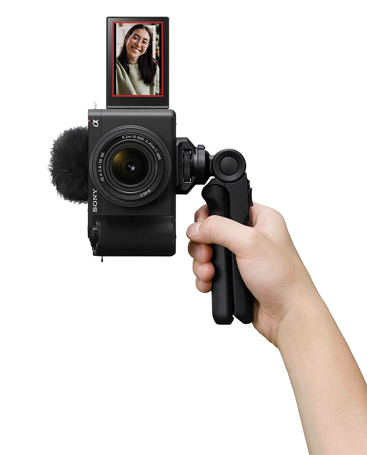 Sony 全新相機 ZV-E1 配備以 AI 為基礎的即時追蹤技術，具有快速混合⾃動對焦功能，可實現快速對焦和精確追蹤，讓使用者專注於構圖和取景。