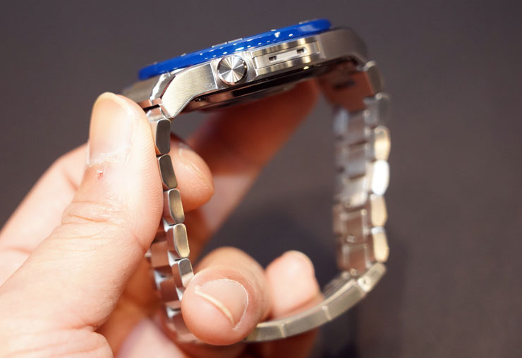 HUAWEI 春季新品陣容強!智慧手錶有黑科技,真無線耳機重低音強襲,4G CPE3 路由器免施工安裝更有彈性! - 阿祥的網路筆記本 HUAWEI WATCH Ultimate 左側加入全新輔助按鍵