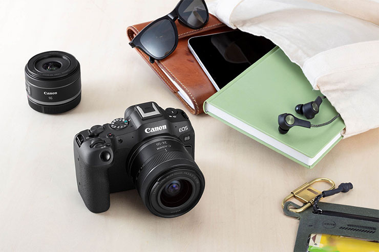 Canon EOS R8 正式推出!最輕量全片幅無反機,兼具超高性價比! - 阿祥的網路筆記本 EOS R8 直覺方便的絕佳操控性,一鍵切換拍照錄影模式 3吋多角度翻轉觸控螢幕。