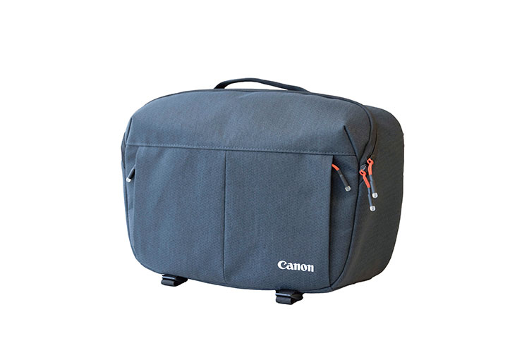 Canon EOS R8 正式推出!最輕量全片幅無反機,兼具超高性價比! - 阿祥的網路筆記本 五月底前購買 EOS R8 單機身或鏡組,申請通過審核即贈送 Canon 原廠隨行攝影包。