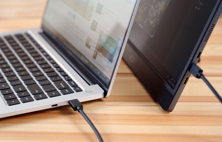 目前近幾年推出的筆電大多支援 USB Type-C 的 DP 輸出功能，可透過單一線材與 PRO MP161 連結完成供電與視訊輸出。