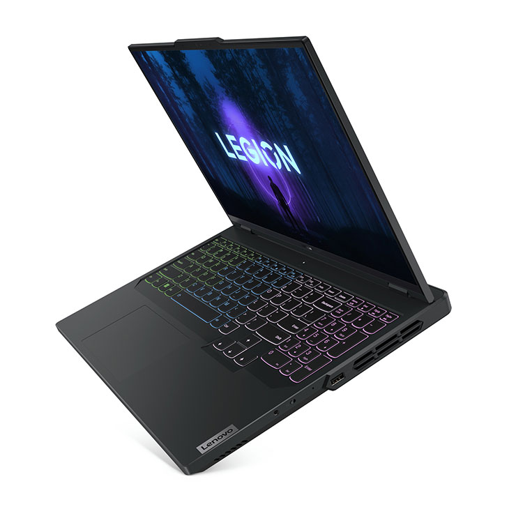 Lenovo Legion 獨有的 Coldfront 5.0 散熱技術，具備全新 3D 風扇系統，同時搭配複合式導熱管及改良版通風口，有效散熱。