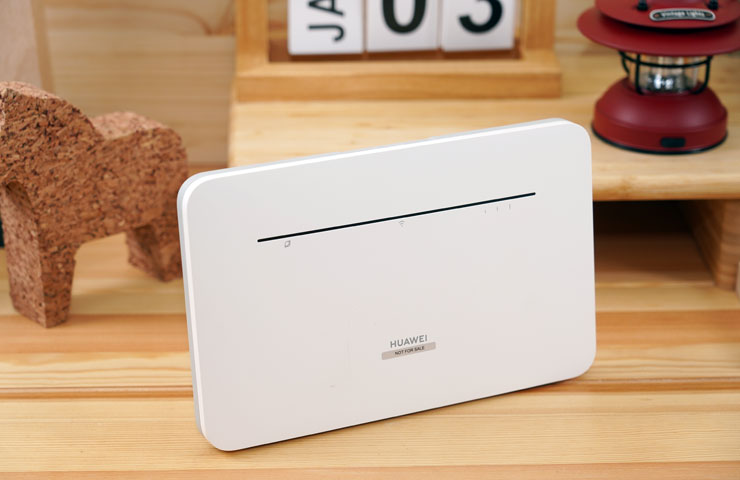 HUAWEI 4G CPE 3 無線路由器開箱實測:安裝簡易省時,多設備穩定連結~一次滿足室內長時連網、露營出遊多人共享需求! - 阿祥的網路筆記本 想要使用 4G 行動網路取代家用寬頻,除了使用電信的收訊狀態,使用專業設備也是非常重要的,而 HUAWEI 4G CPE 3 無線路由器也正是為此目的而生的產品。