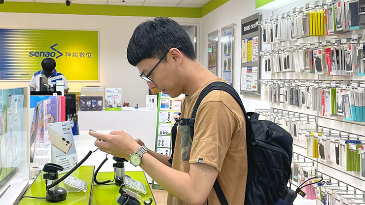 畢業求職季到來，新鮮人3C採購需求提升，至神腦門市購買指定機種送價值逾千元好禮，再加碼200元神腦幣！