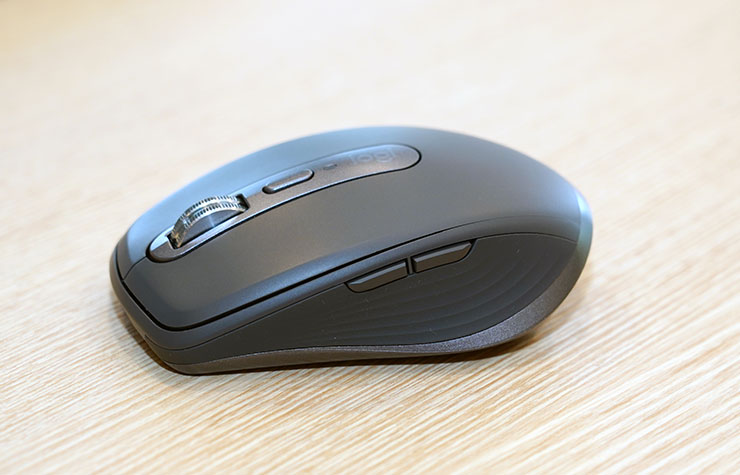 Logitech MX 高階商務鍵鼠推新品,6/19 雙電商優惠首賣,Smart Action 智能啟動功能全新升級更便利! - 阿祥的網路筆記本 Logitech MX Anywhere 3S 無線行動滑鼠體積小巧,但卻有完整多元的功能鍵。