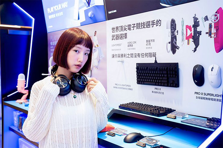G PRO X 2 LIGHTSPEED第二代職業級無線電競耳機麥克風，於台中新光三越品牌店，實體通路搶先獨家開賣