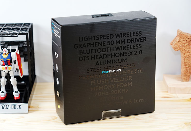 Logitech G PRO X 2 LIGHTSPEED 職業級無線電競耳機麥克風開箱實測:絕佳音質、輕量化與超長續航三效合一,同步支援藍牙連線也能適用手機! - 阿祥的網路筆記本 盒身背面也可以看到 Logitech G PRO X 2 LIGHTSPEED 主打的特色,包括採用 Lightspeed 無線連結技術、50mm 石墨烯材質驅動單體、支援藍牙連線、支援 DTS Headphone:X 2.0 技術、鋁合金與不銹鋼金屬材質打造…等。