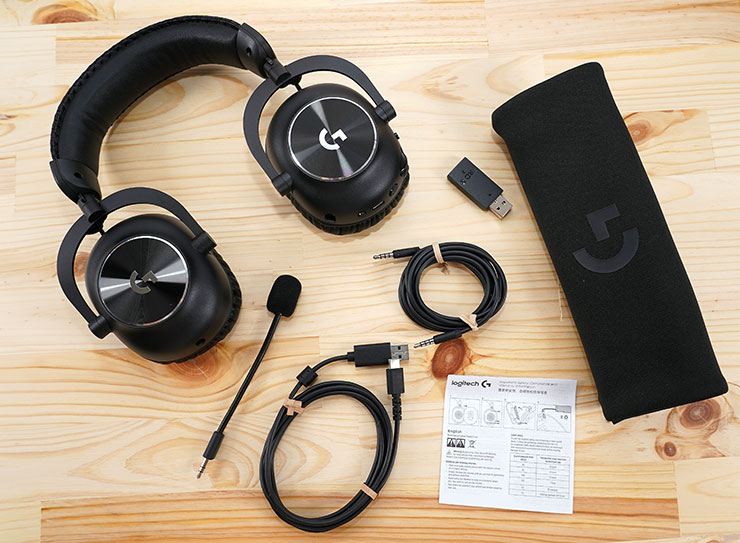 Logitech G PRO X 2 LIGHTSPEED 職業級無線電競耳機麥克風開箱實測:絕佳音質、輕量化與超長續航三效合一,同步支援藍牙連線也能適用手機! - 阿祥的網路筆記本 盒內物品一覽,除了 Logitech G PRO X 2 LIGHTSPEED 本體,還有可拆卸式麥克風、Lightspeed 接收器、3.5mm 音源線、USB 充電線、說明書與收納袋一個。