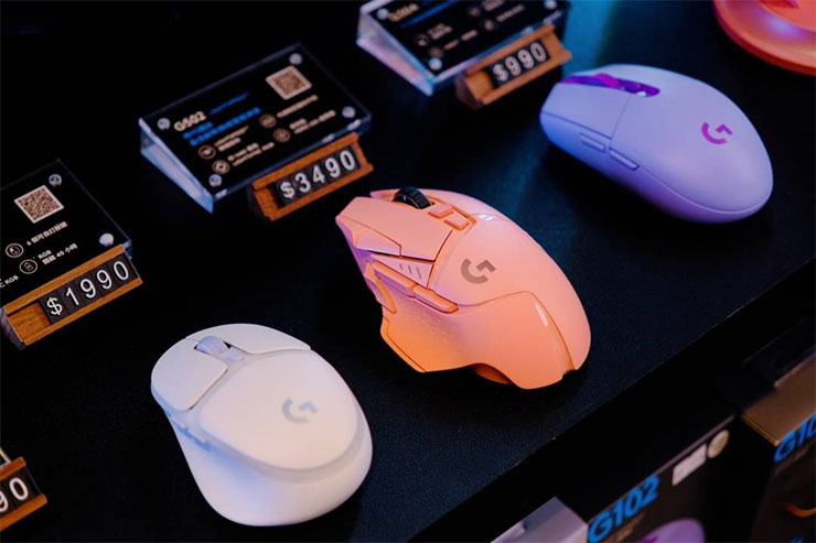 Logitech 快閃店進駐高雄漢神巨蛋!從個人協作到電競創作一次滿足! - 阿祥的網路筆記本 G502 Wireless高效能無線電競滑鼠推出全新杏色粉於高雄漢神巨蛋快閃店搶先實體通路首賣