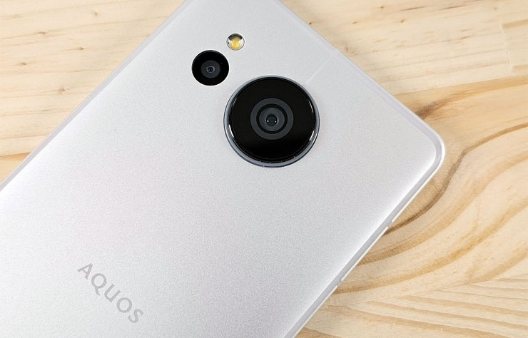 SHARP AQUOS sense7 plus 開箱體驗:日系質感、手感輕薄、優異螢幕與大容量電池兼備,相機表現可圈可點! - 阿祥的網路筆記本 SHARP AQUOS sense7 plus 的主相機為廣角 + 超廣角雙鏡配置。