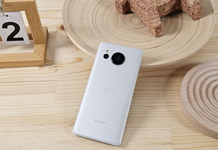 SHARP AQUOS sense7 plus 開箱體驗:日系質感、手感輕薄、優異螢幕與大容量電池兼備,相機表現可圈可點! - 阿祥的網路筆記本 目前市場上「純」日系血統的智慧型手機愈來愈少了,SHARP AQUOS sense7 plus 稱得上是近期最值得列入考慮的備選名單之一!