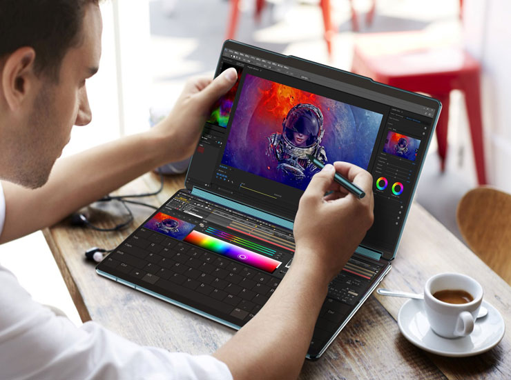 Yoga Book 9i將兩個完整螢幕集合在一台輕薄的筆電中，讓影音剪輯創作者不再因找不到視窗而手忙腳亂。