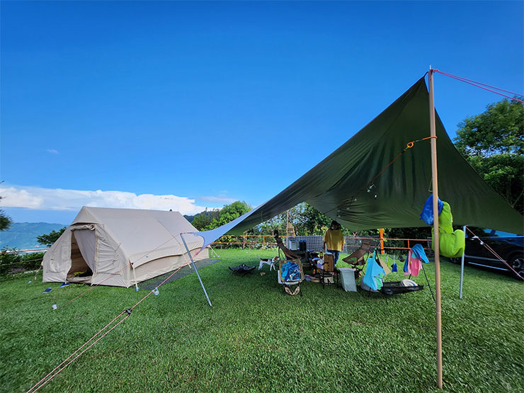 露營滿一年了!分享五個讓人喜愛的理由、新手露營入坑的五個建議! - 阿祥的網路筆記本 一般來說夏季露營要選高海的地方會比較涼爽一些,但相對的路程就會比較遠且不好走。