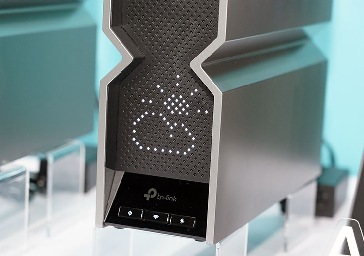 Archer BE800 內建 LED 顯示與觸控面板