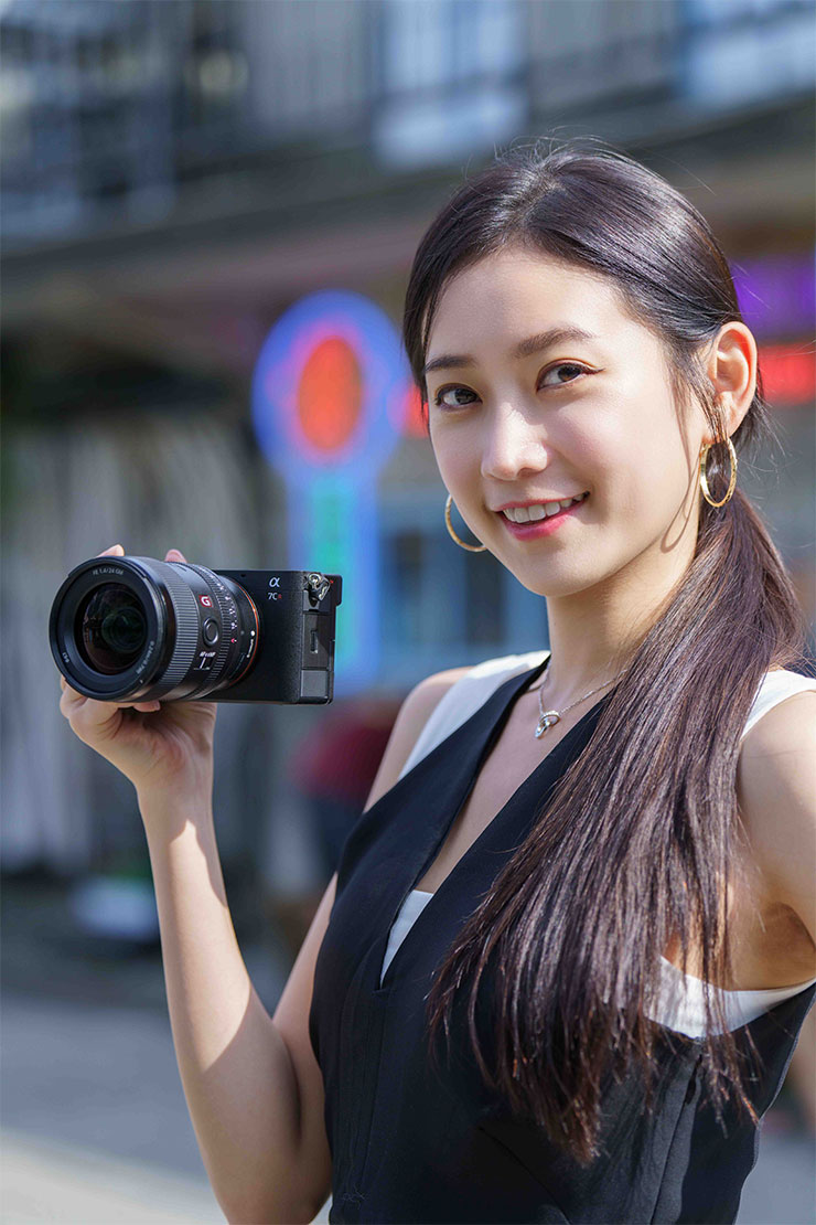  α7CR搭載與 α7R V 同級 6,100萬像素全片幅感光元件，除了適合日常隨拍外，亦可滿足拍攝高畫質人像、野生動物及風景等多元創作需求。