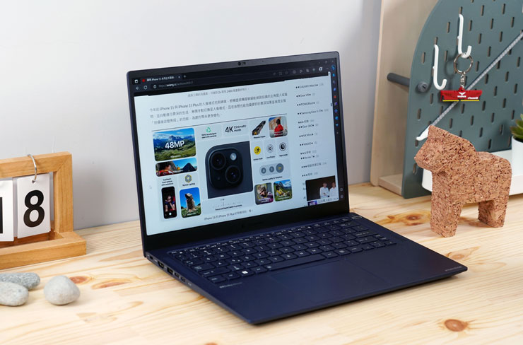 dynabook Portégé X40L-K 開箱與深度評測:極致輕薄攜帶無負擔,純正日系風格打造精品級質感! - 阿祥的網路筆記本 dynabook Portégé X40L-K 做到了極致輕薄的外型,帶來絕佳的行動力,同時又能滿足商務應用對於生產力的高標準,讓使用者無論身在何處,都能完成不同需求的任務。