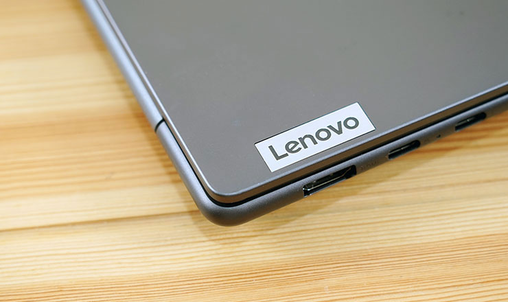 Lenovo Yoga Pro 7i Gen 8 開箱與深度實測:輕薄高質感,人工智慧為效能與體驗再升級! - 阿祥的網路筆記本 Yoga Pro 7i 的機身邊緣都做了圓角弧面處理,視覺上更具協調感,手感也更為提升。