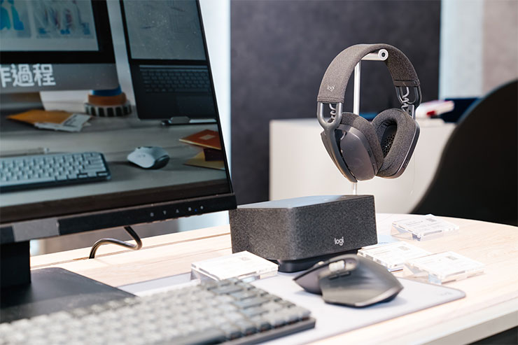 更多 Logitech 商務系列產品都在 Logitech 個人協作解決方案品牌概念店