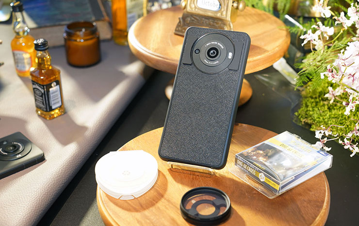 AQUOS R8s pro 發售時也限量加贈日本設計的專用保護殼、鏡頭磁吸轉接環、濾鏡連接卡環、多層鍍膜濾鏡…等贈品
