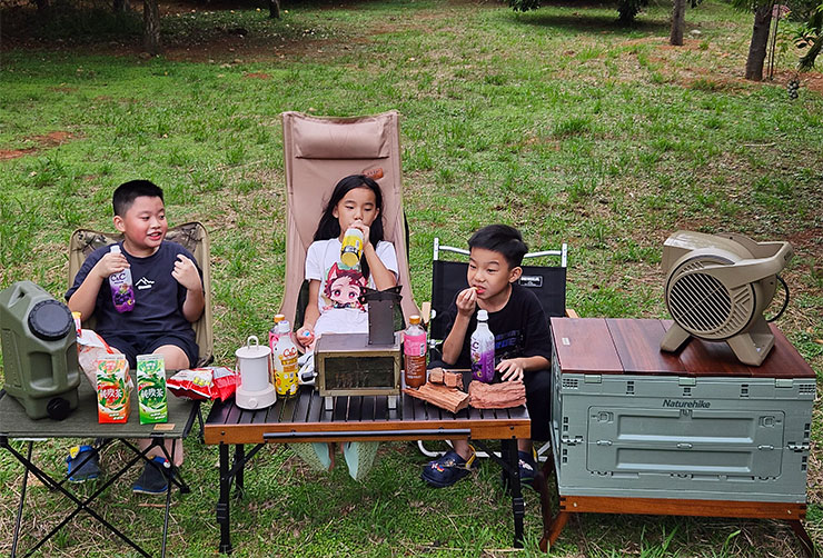 SANSUI 山水戶外循環渦輪扇 TURBINE 開箱實測:輕巧高顏值,風力超強不怕炎夏露營高溫! - 阿祥的網路筆記本 好動的小朋友每次露營瘋狂放電後就會熱到哇哇叫,有了山水戶外循環渦輪扇 TURBINE 之後就沒聽過他們喊熱啦!