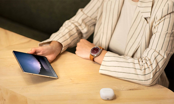 指定日期於三星商城購買Galaxy Z Fold5贈Buds2 Pro及25W快充旅充組。