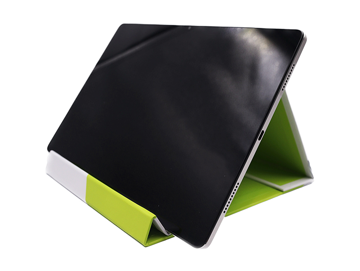 限定款美美主題外包裝可一秒變成平板支架，帶來絕對的實用性，助力使用者實現日常目標和激發無限創意。