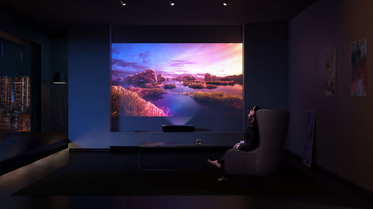 僅需距離白牆38公分，X1000-4K+便能輕鬆投出百吋畫面，為遊戲、影視等豐富內容帶來絕佳體驗。