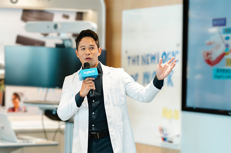 復健科侯鐘堡醫師推薦 Logitech 人體工學鍵鼠，可大幅改善手部痠痛的症狀