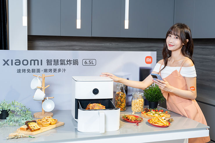 Xiaomi 智慧氣炸鍋 6.5L為廣大的用戶們解決一大難題，6.5公升的大容量能輕鬆放入一整隻烤雞