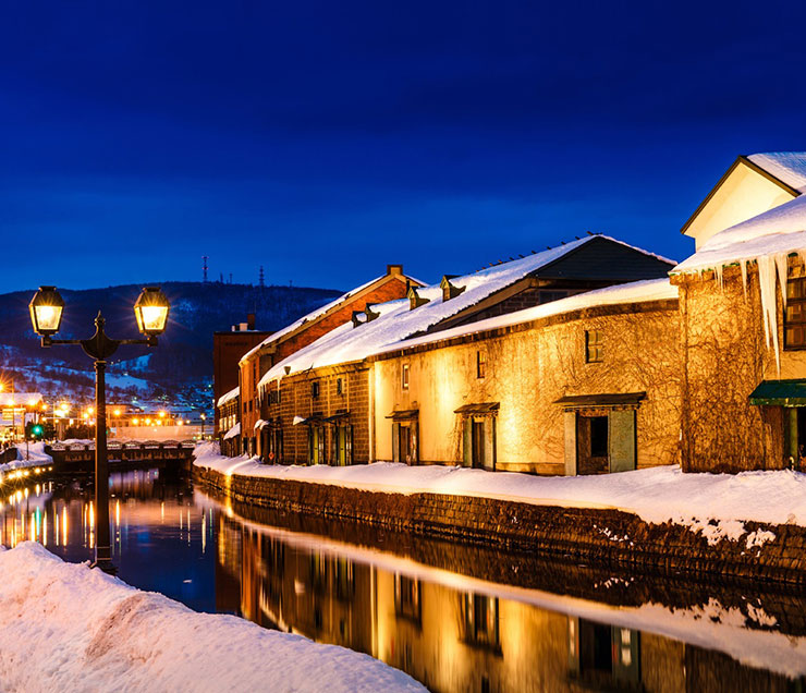 迎接璀璨2024，遠傳提供多元的原號漫遊上網方案，亞洲上網一天只要銅板價10元起，歐美紐澳跨洲上網平均一天也只要33元起，2024年1月31日前申辦還可抽共20,000元的帳單折抵金。