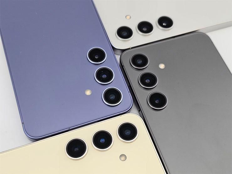 三星 Galaxy S24 系列實機外觀動眼看!設計小細節差異,主題式感應保護殼風格多變! - 阿祥的網路筆記本 Galaxy S24、S24+ 相較之下還是比較「Galaxy S」系列的設計,偏圓潤的機身也有更好的手感表現。