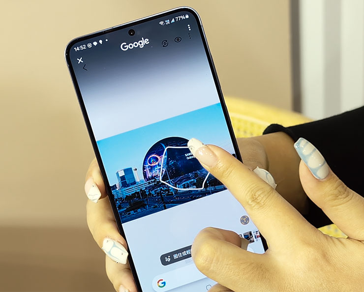 啟動功能後，手指在畫面上圈選想搜尋的範圍。