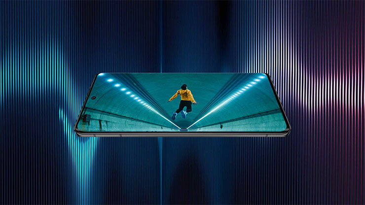 motorola edge 40 搭配 6.55吋 pOLED 3D曲面螢幕和 Dolby Atmos 認證喇叭，全面優化娛樂體驗。