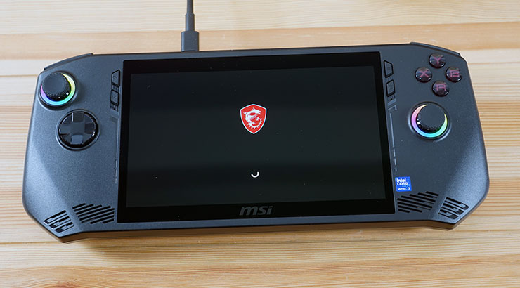 初次開機，畫面上可以看到 MSI 的 LOGO。