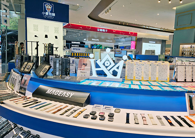 手機玻璃貼價格差十倍是智商稅?「塗層」好壞三大指標一次分析~同場加映小豪包膜台中文心秀泰店開箱囉! - 阿祥的網路筆記本 小豪包膜台中文心秀泰櫃位佔地不小,因此產品展示櫃不小,多層次設計也能讓展示商品最大化、更一覽無遺!