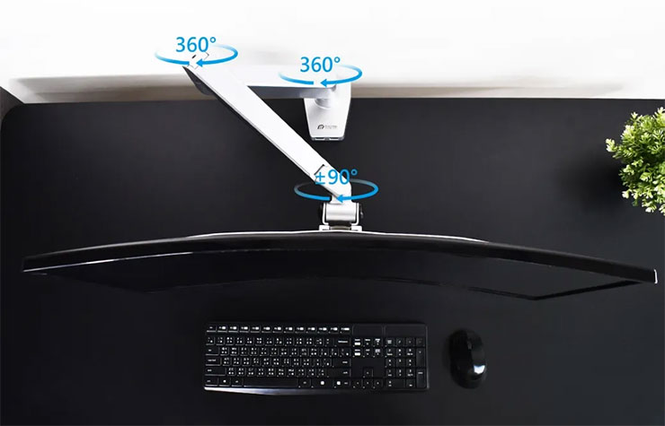 顯示器尺寸大小的選擇與「桌子深度」息息相關，若桌子不夠大但又想要使用大尺寸螢幕，也可以考慮使用螢幕支架取代直接放置桌面上（圖片來源：Raymii 瑞米@PCHome）