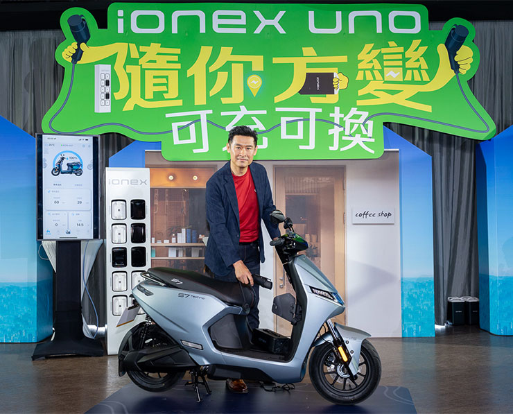 KYMCO 宣佈「Ionex UNO 創世紀」，首推「充換合一」 S Techno 電動機車與全新酷玩 CoolOne 個性小車！