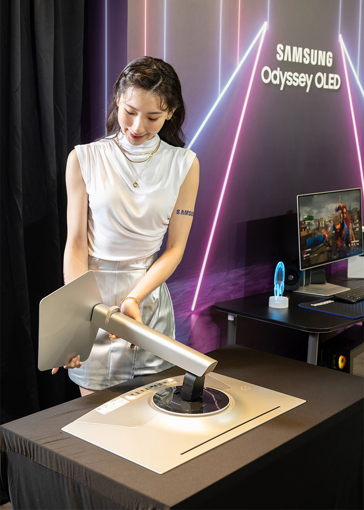 全新Odyssey OLED G8、G6採用輕巧易組裝的設計。