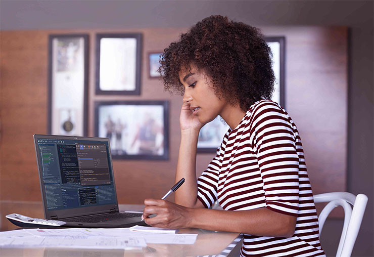 Lenovo的AI行動工作站為各行各業專業人士的生產力帶來革命性提升，為複雜的工作提供必需的加速動力。