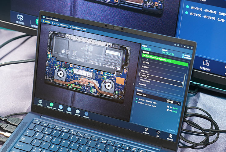 dynaSense AI 自動化檢測系統透過 AI 影像辨識讓生產過程的品質檢核自動化，更加節省人力且效率更高。