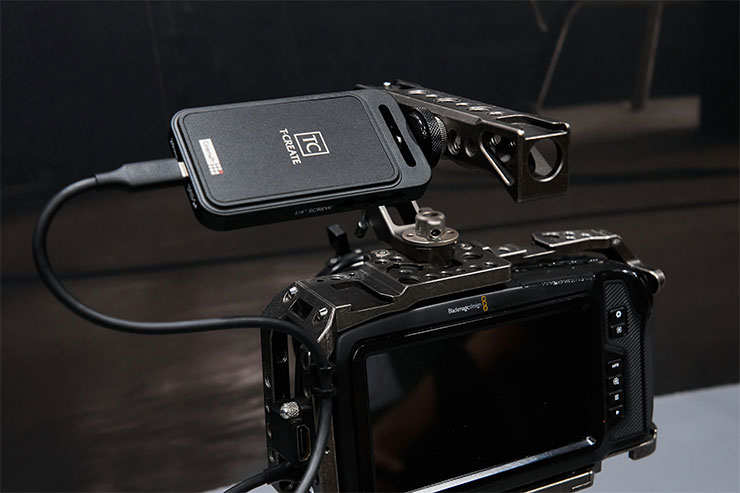 掌握科技前瞻!十銓科技 COMPUTEX 2024 新品一次全覽,持續為 AI、遊戲與創作者助力! - 阿祥的網路筆記本 透過專利的多螺孔設計,T-CREATE CinemaPr P31 與設備相互整合的方式更為多樣。