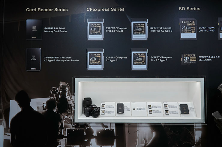 掌握科技前瞻!十銓科技 COMPUTEX 2024 新品一次全覽,持續為 AI、遊戲與創作者助力! - 阿祥的網路筆記本 T-CREATE 系列也有完整的記憶卡、讀卡機陣容。