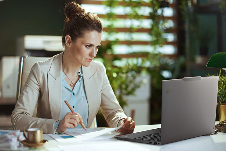 Lenovo 發表全新 AI 驅動永續引擎「LISSA」協助企業減少碳足跡 - 阿祥的網路筆記本 Lenovo十分重視永續發展,目標在2050年前實現淨零排放,此目標已獲得SBTi淨零標準認證。