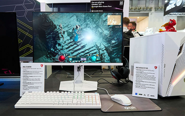 重點新品提前看!MSI 新品全曝光~COMPUTEX 2024 五大重點整理! - 阿祥的網路筆記本 現場也展出了全白的 MAG 274URFW ,搭配同樣全白的 MAG Infinite S3 14th 真的很美