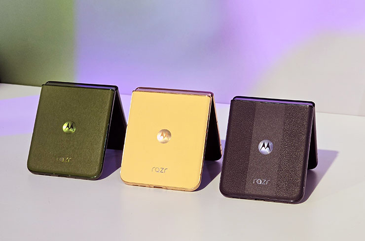 razr 50 Ultra 推出三個不同色款，素皮設計也有不同風格的質感呈現