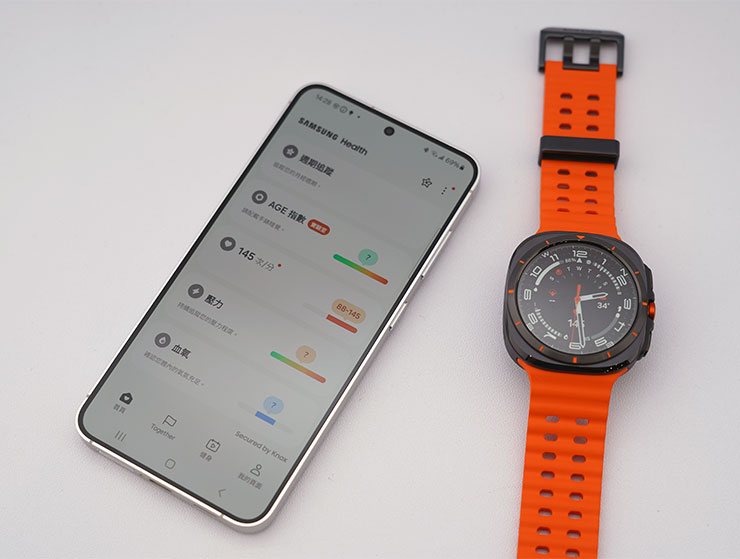 Galaxy Watch Ultra、Galaxy Watch7 都導入了 Galaxy AI 技術，帶來更多健康、運動監測方面的新功能。