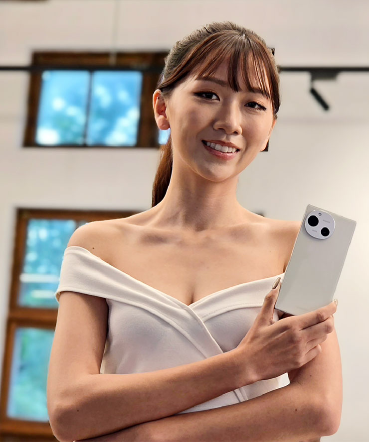 台灣夏普推出 AQUOS R9 徠卡機與超強悍入門機 AQUOS wish4,在台設立手機維修中心強化服務網! - 阿祥的網路筆記本 AQUOS R9 同樣擁有全新外觀設計,與前一代的 R8 風格可說是完全不同!